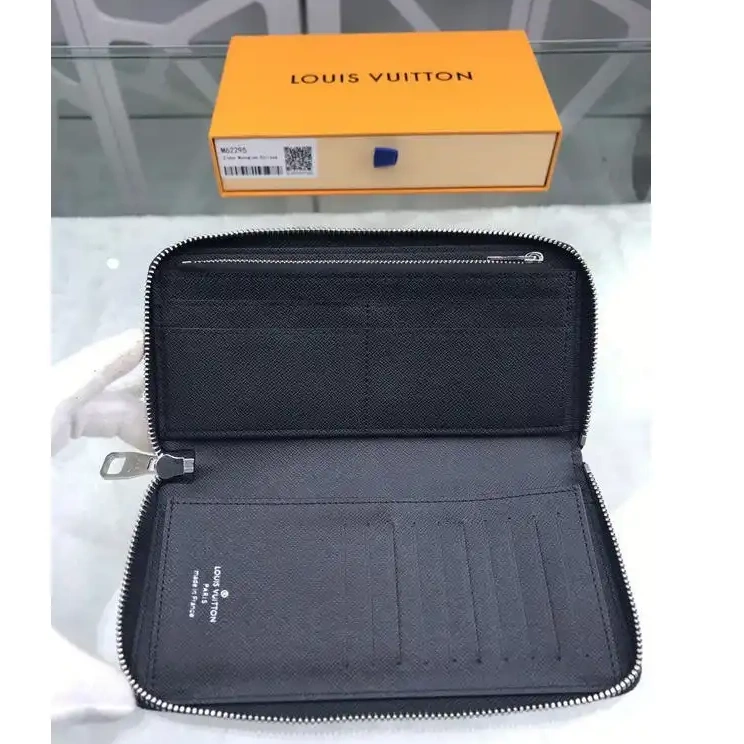 Brother Sam 19T1L0602 LV Bags 0812